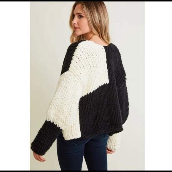 YIN AND YANG Cable Knit Cardi-LAST ONE ☝️ - Picture 5 of 6